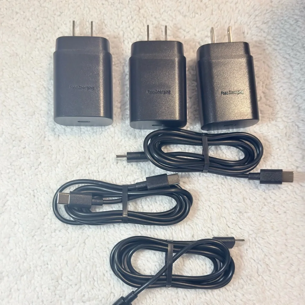Pack of 3 Fast Charging Wall Adapters & USB-C to USB-C Cables - New in Box